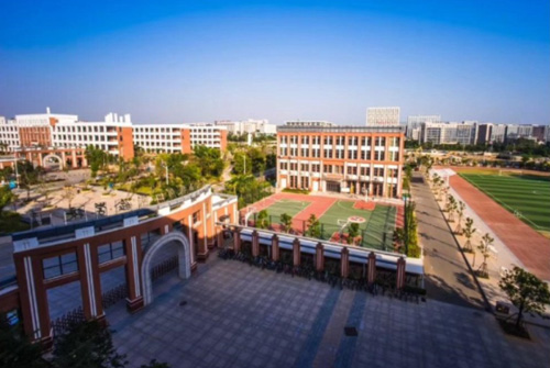 地      址：廈門(mén)市同安區(qū)建筑規(guī)模：總建面約23761㎡使用單位：廈門(mén)特房建設(shè)工程有限公司